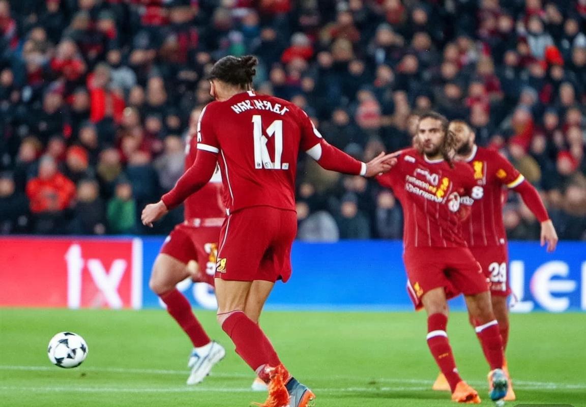 皇马5-2利物浦欧冠惨败：防线崩盘萨拉赫陷进球荒，1.4亿努涅斯持续低迷